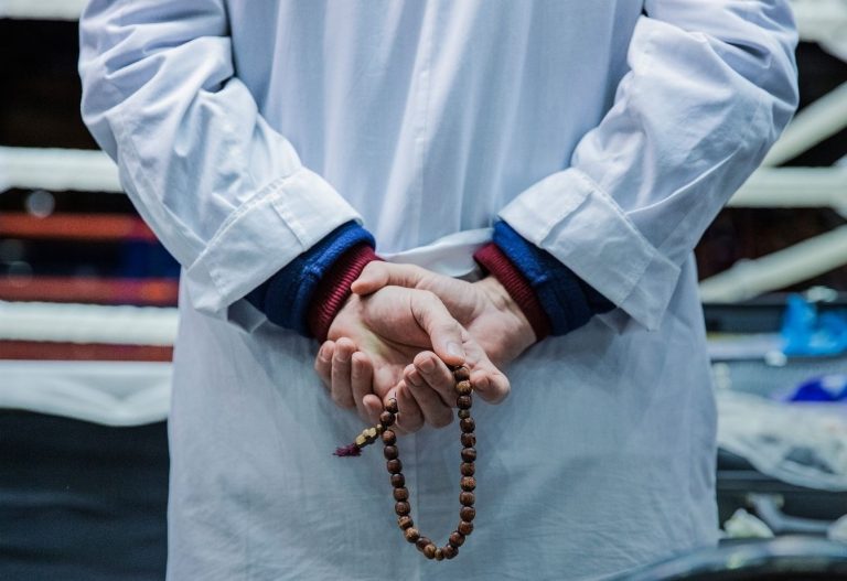 11 Powerful Characteristics of A Prayer Warrior